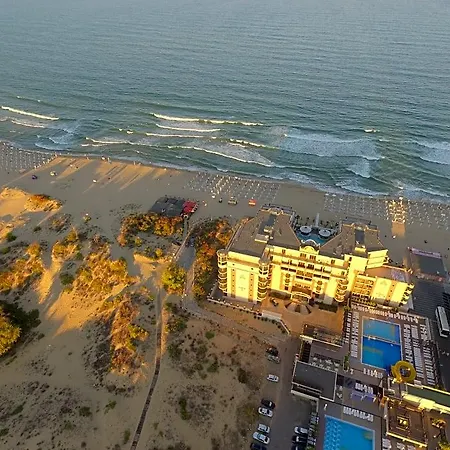 Golden Rainbow Hotel 3*